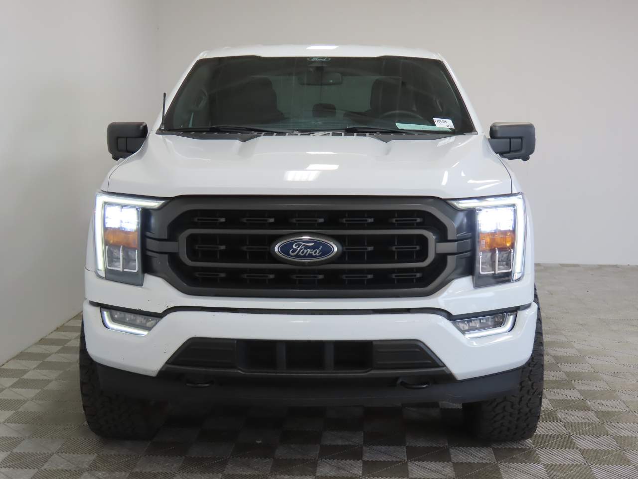 2022 Ford F-150 XLT Crew Cab