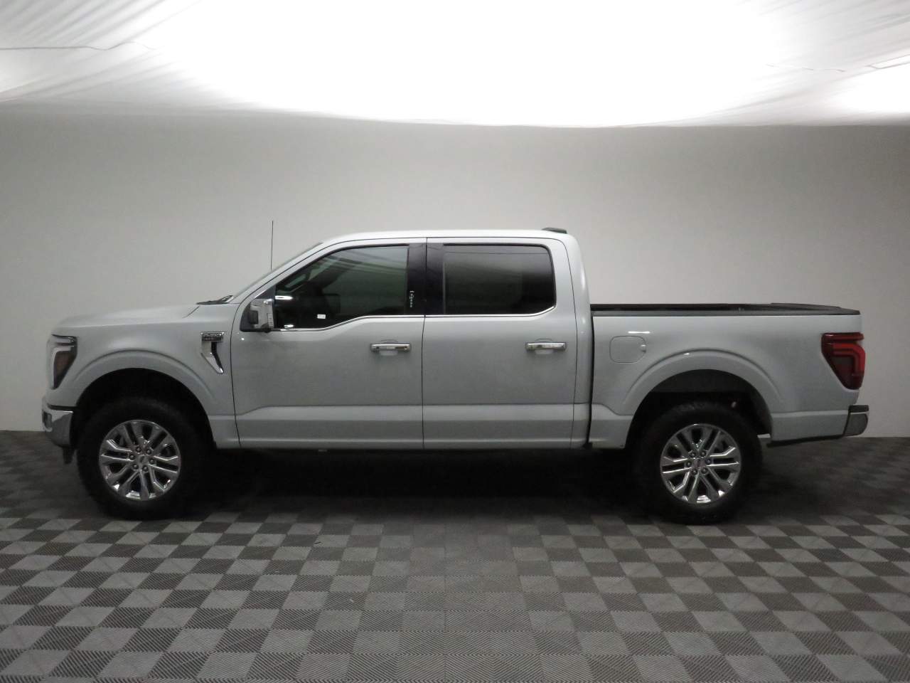 2024 Ford F-150 Lariat Crew Cab