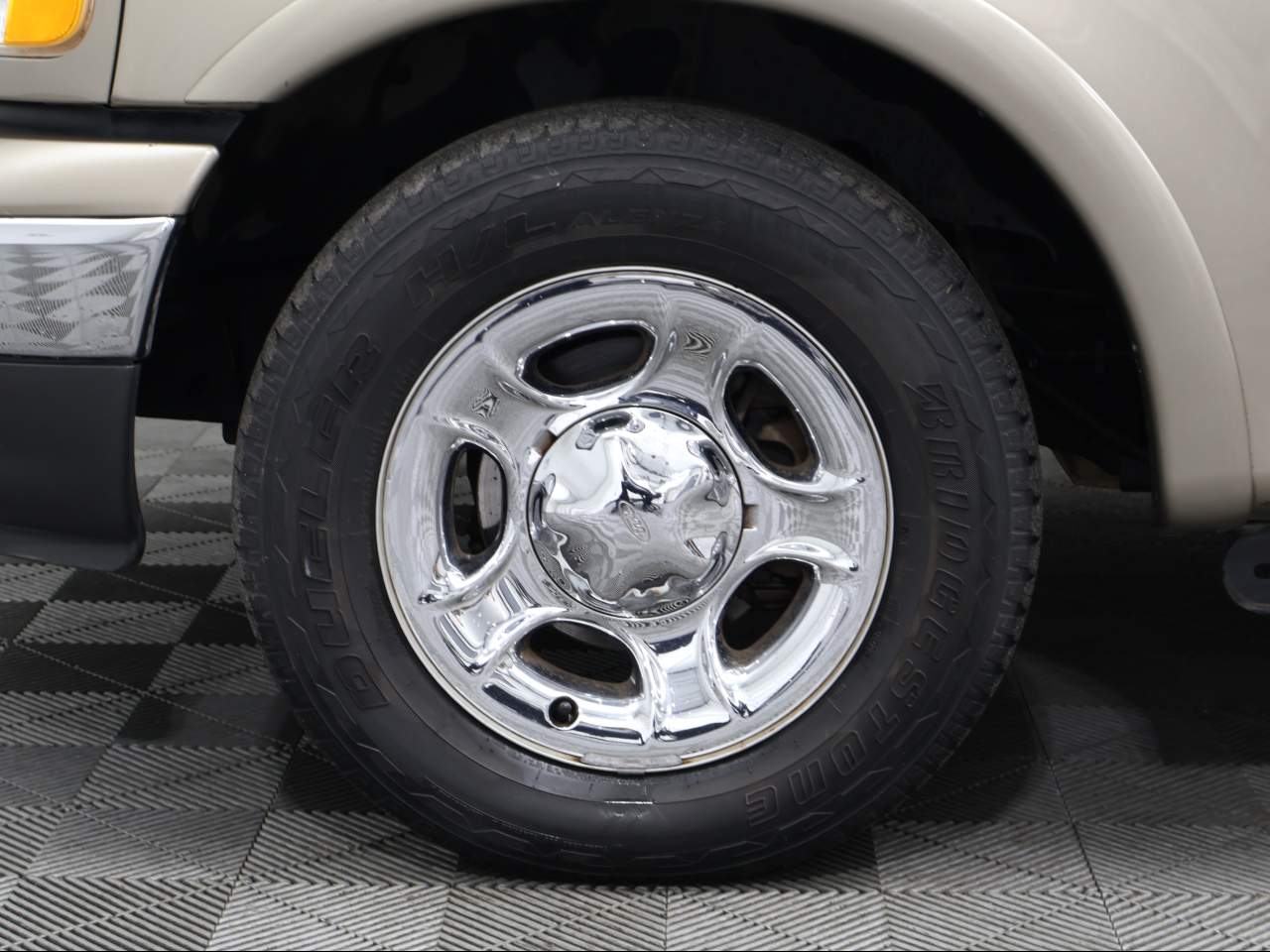 2002 Ford F-150 Lariat Crew Cab