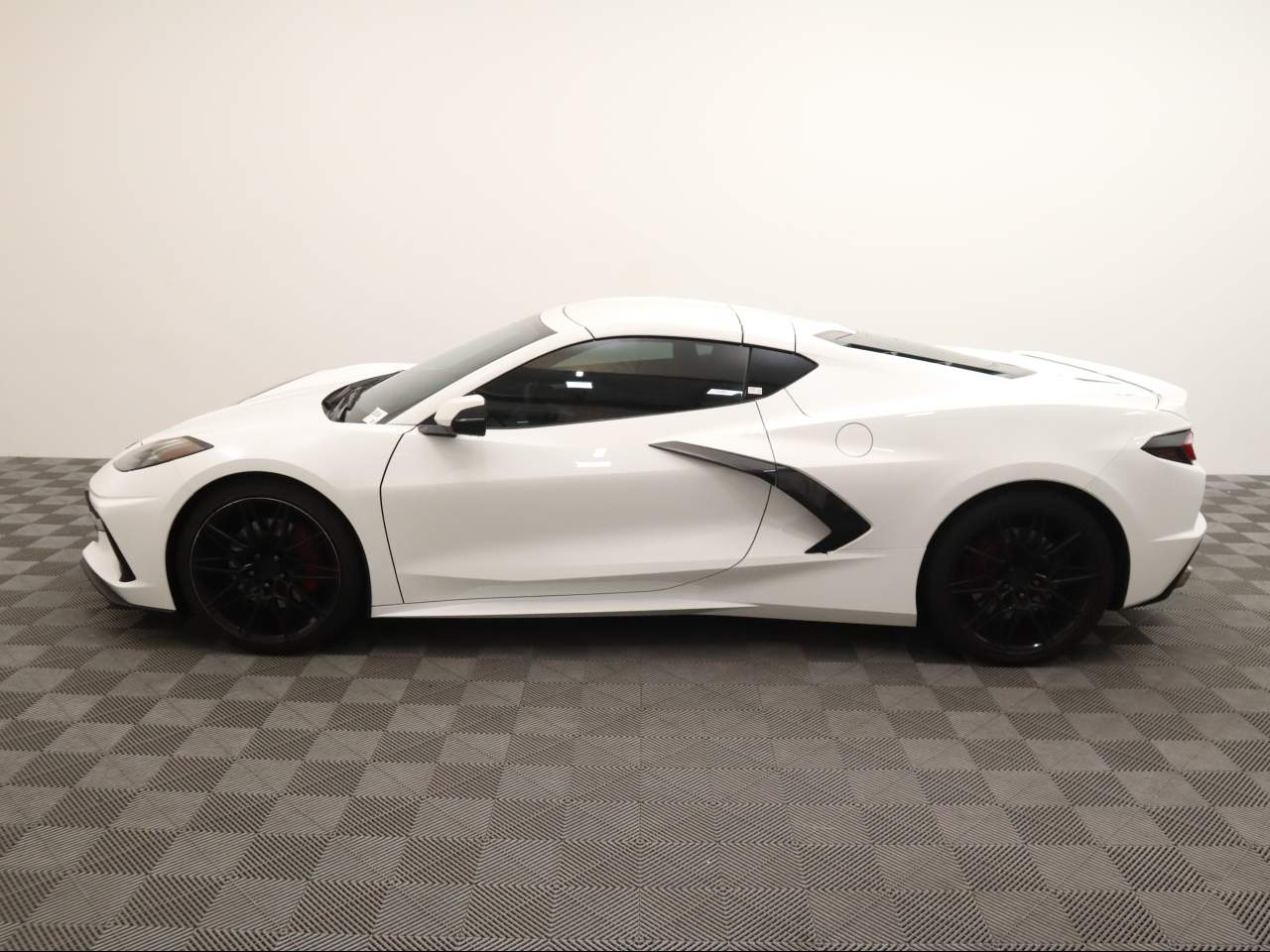 Used 2023 Chevrolet Corvette 2LT with VIN 1G1YB2D48P5106370 for sale in Yuma, AZ