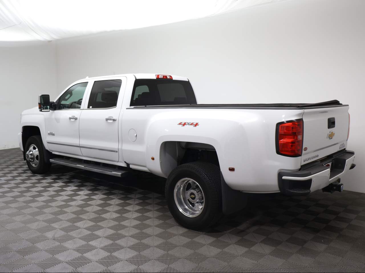 2017 Chevrolet Silverado 3500HD High Country Crew Cab