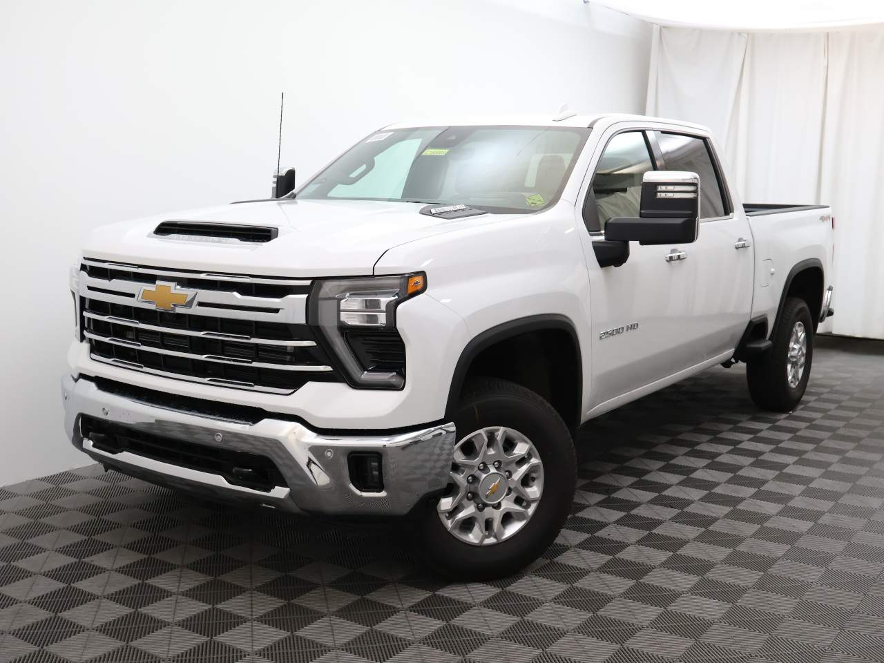 2025 Chevrolet Silverado 2500HD Crew Cab LTZ 4WD