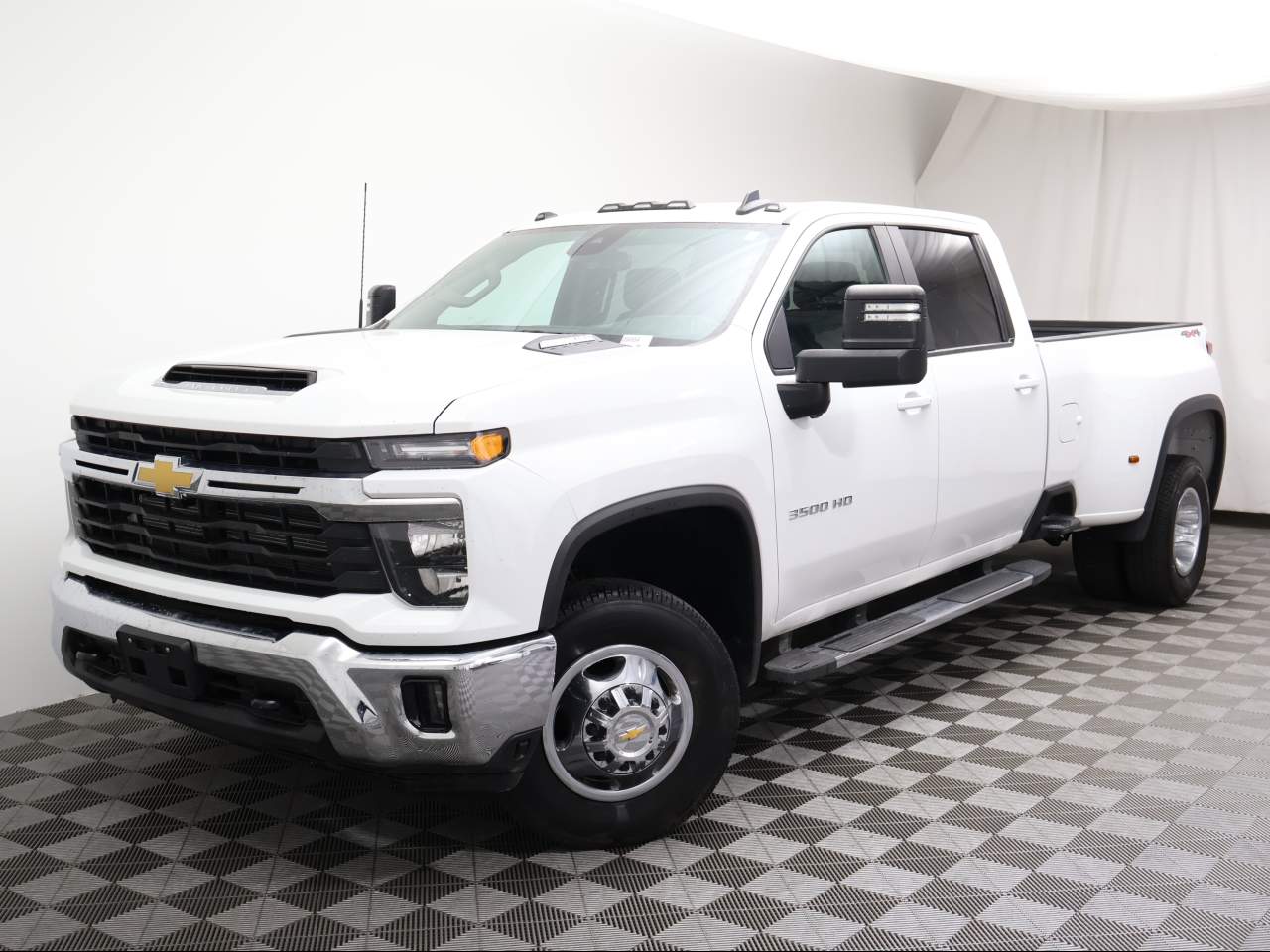 2024 Chevrolet Silverado 3500HD LT Crew Cab