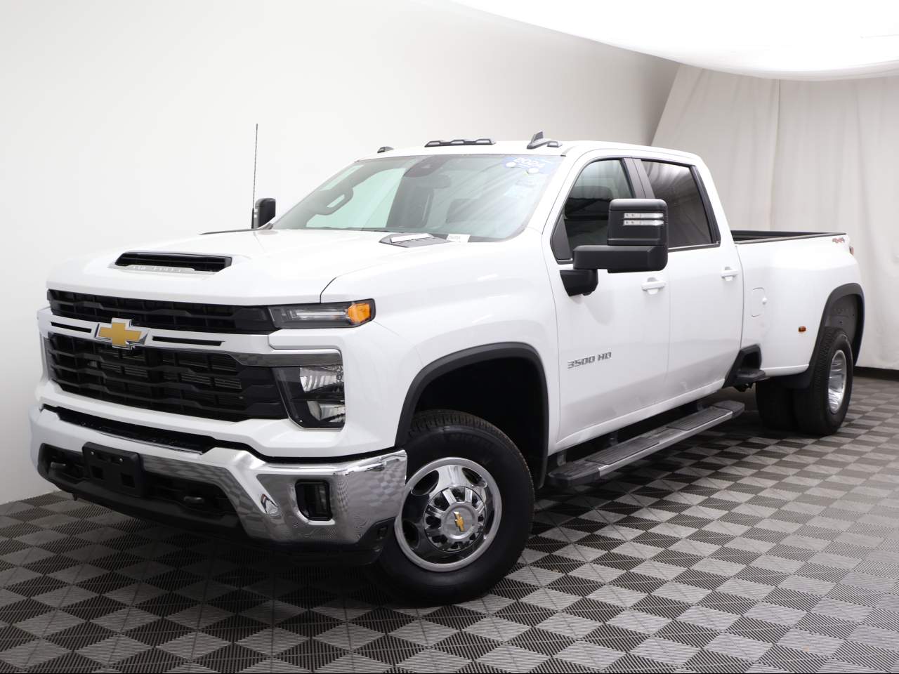 2024 Chevrolet Silverado 3500HD LT Crew Cab