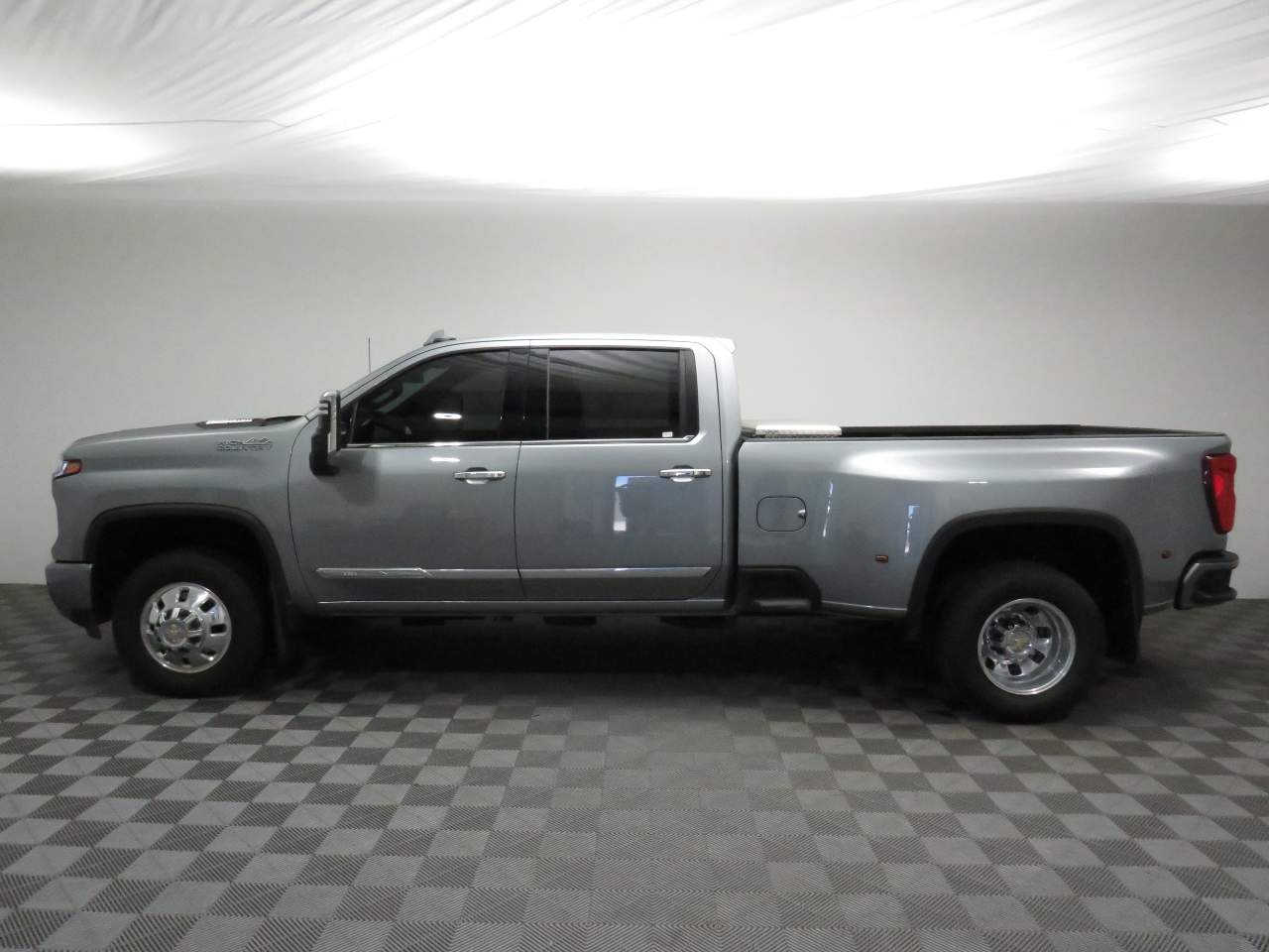 2024 Chevrolet Silverado 3500HD High Country Crew Cab