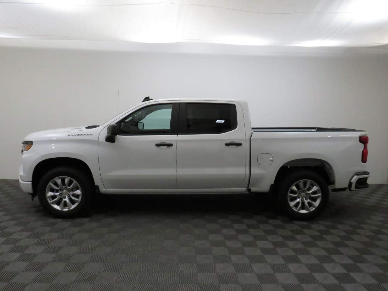 2025 Chevrolet Silverado 1500 Crew Cab Custom