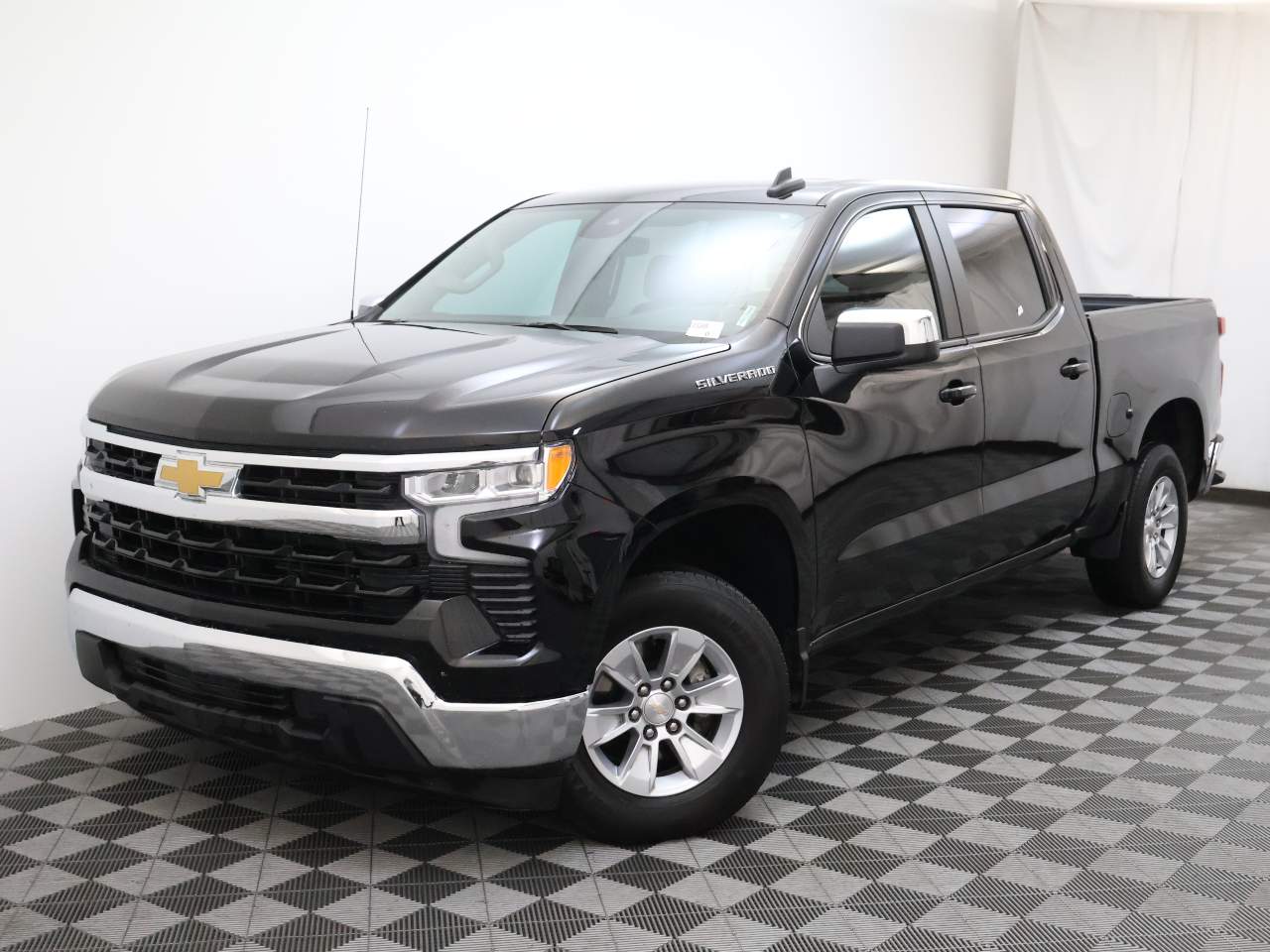 2022 Chevrolet Silverado 1500 LT Crew Cab