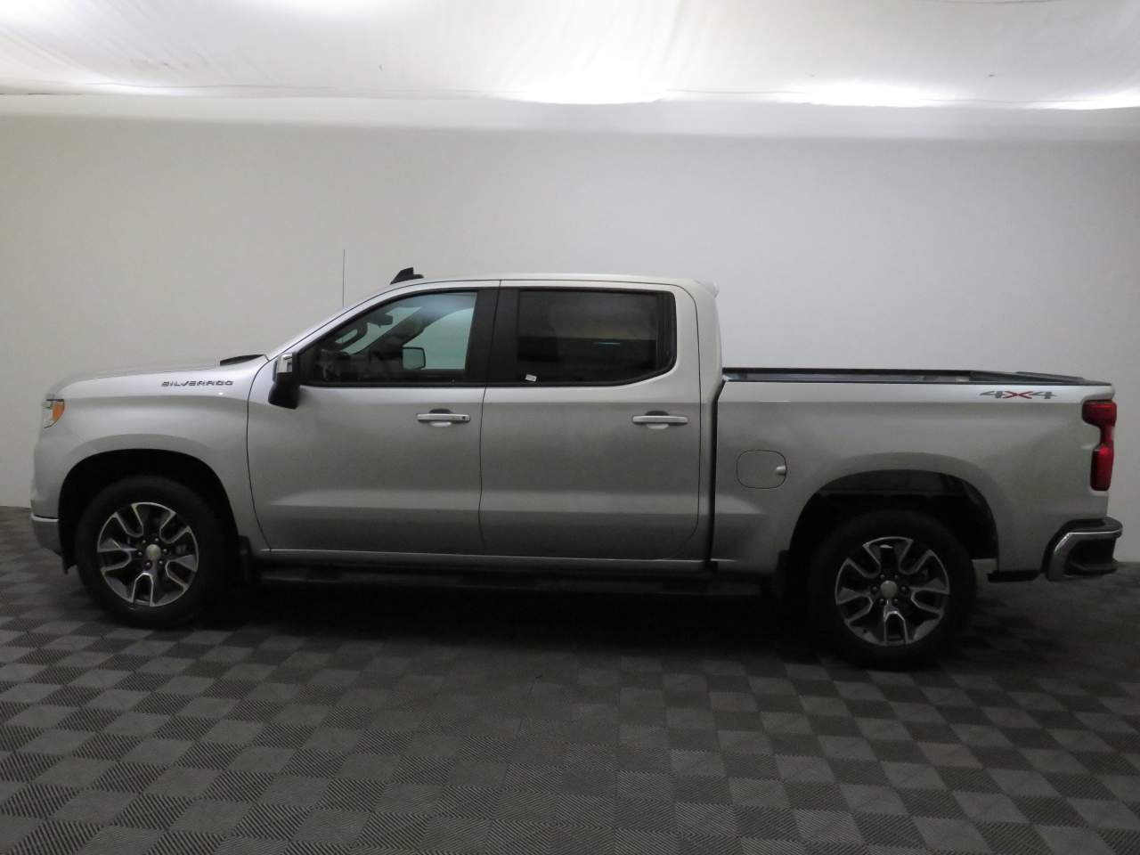 2022 Chevrolet Silverado 1500 LT Crew Cab