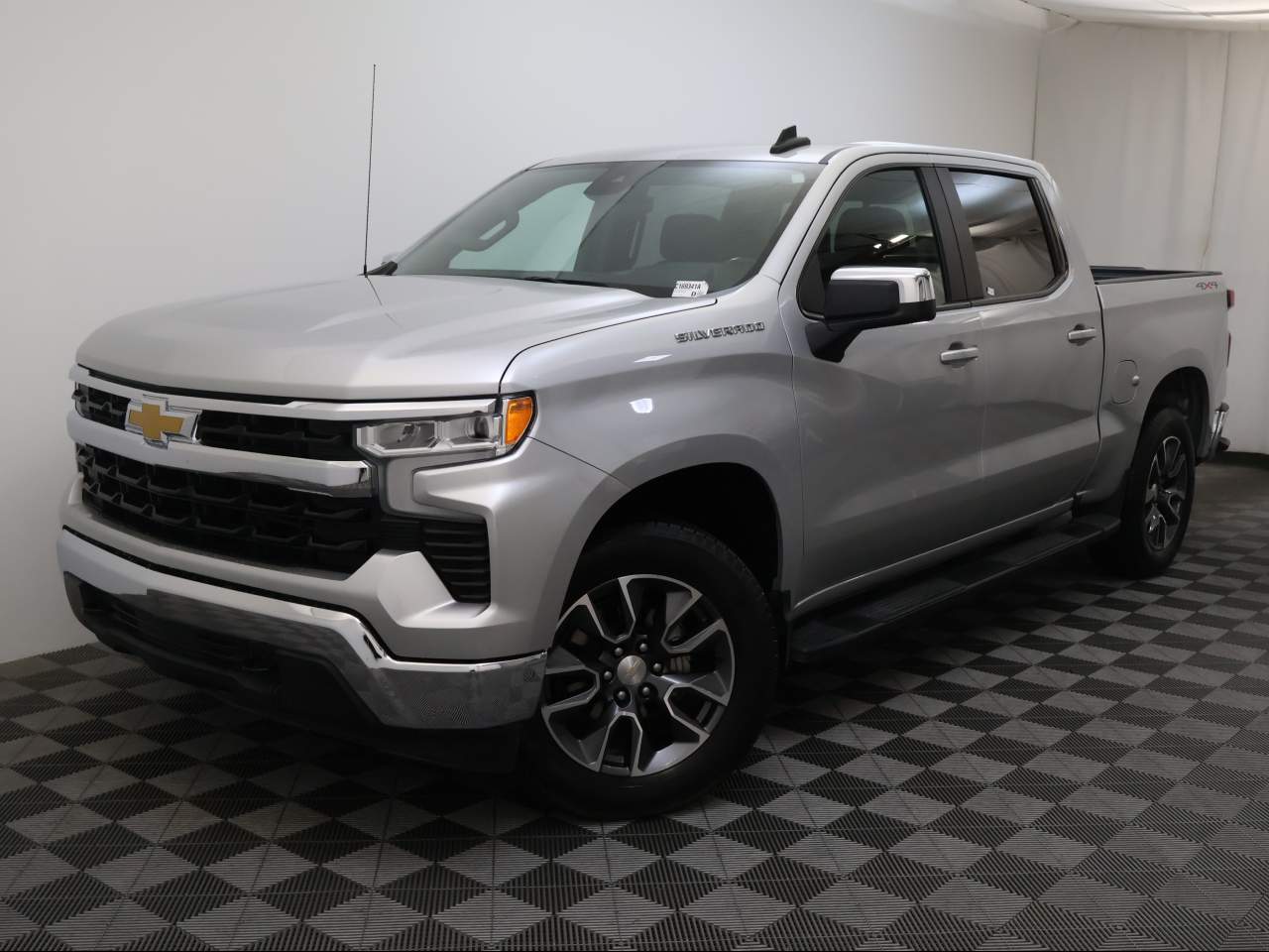 2022 Chevrolet Silverado 1500 LT Crew Cab