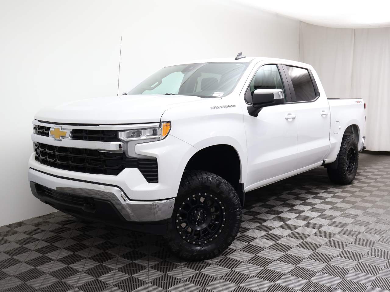 2023 Chevrolet Silverado 1500 LT 4X4 Crew Cab Short Box's photo