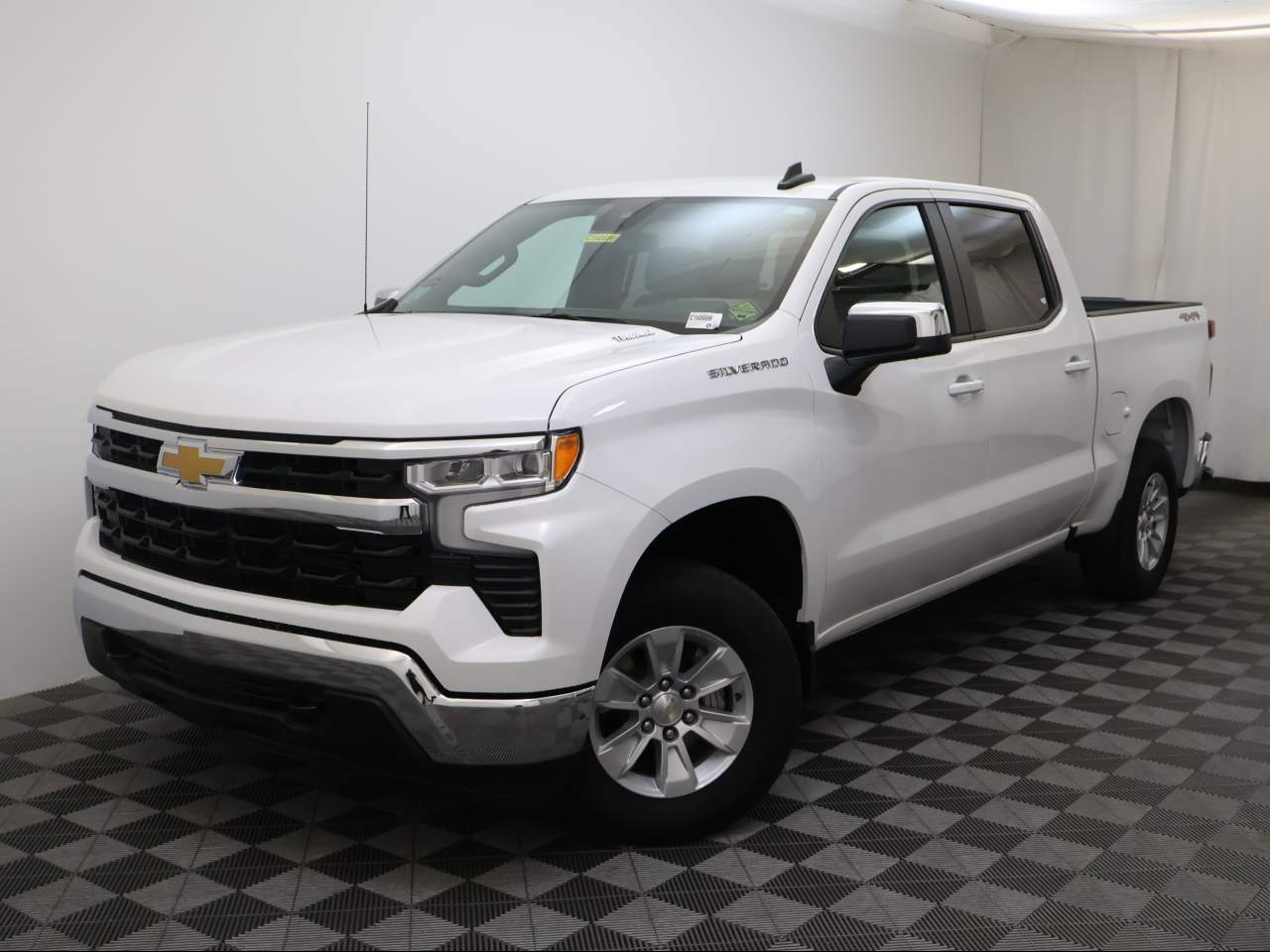 2024 Chevrolet Silverado 1500 Crew Cab 1LT 4WD