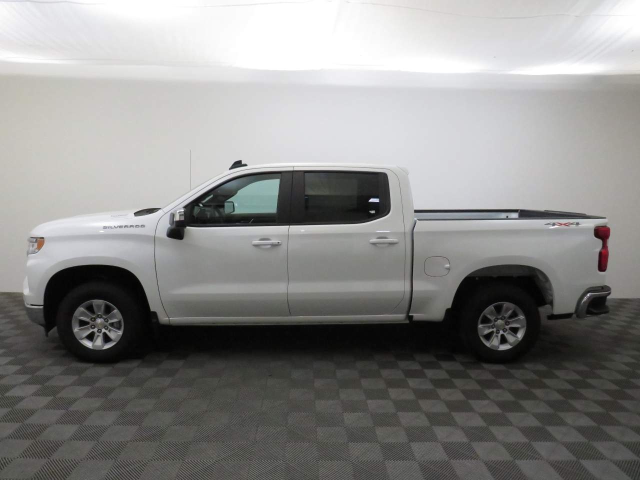 2024 Chevrolet Silverado 1500 Crew Cab 1LT 4WD