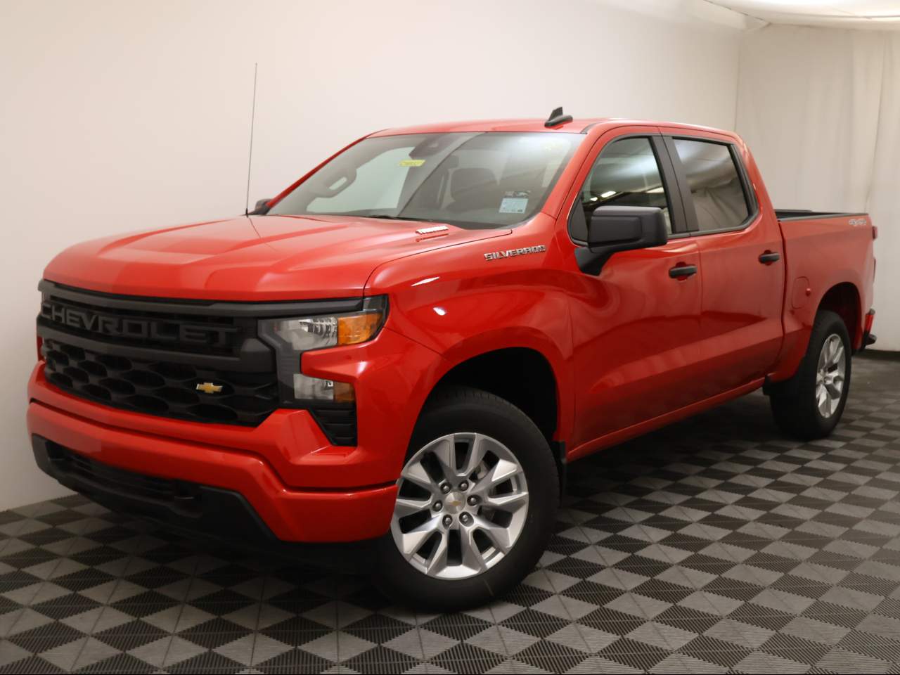 2025 Chevrolet Silverado 1500 Crew Cab Custom 4WD