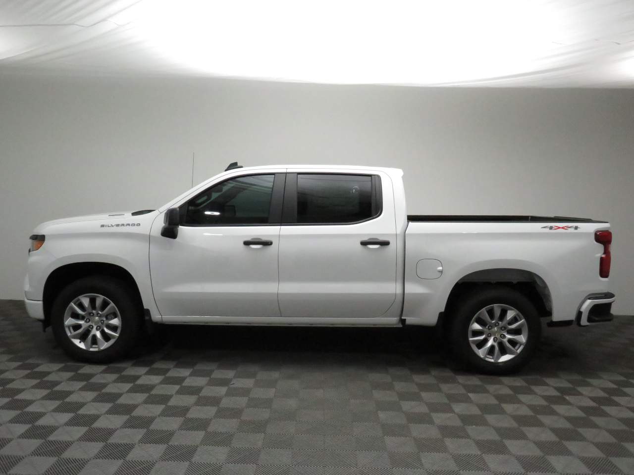 2026 Chevrolet Silverado 1500 Crew Cab Custom 4WD