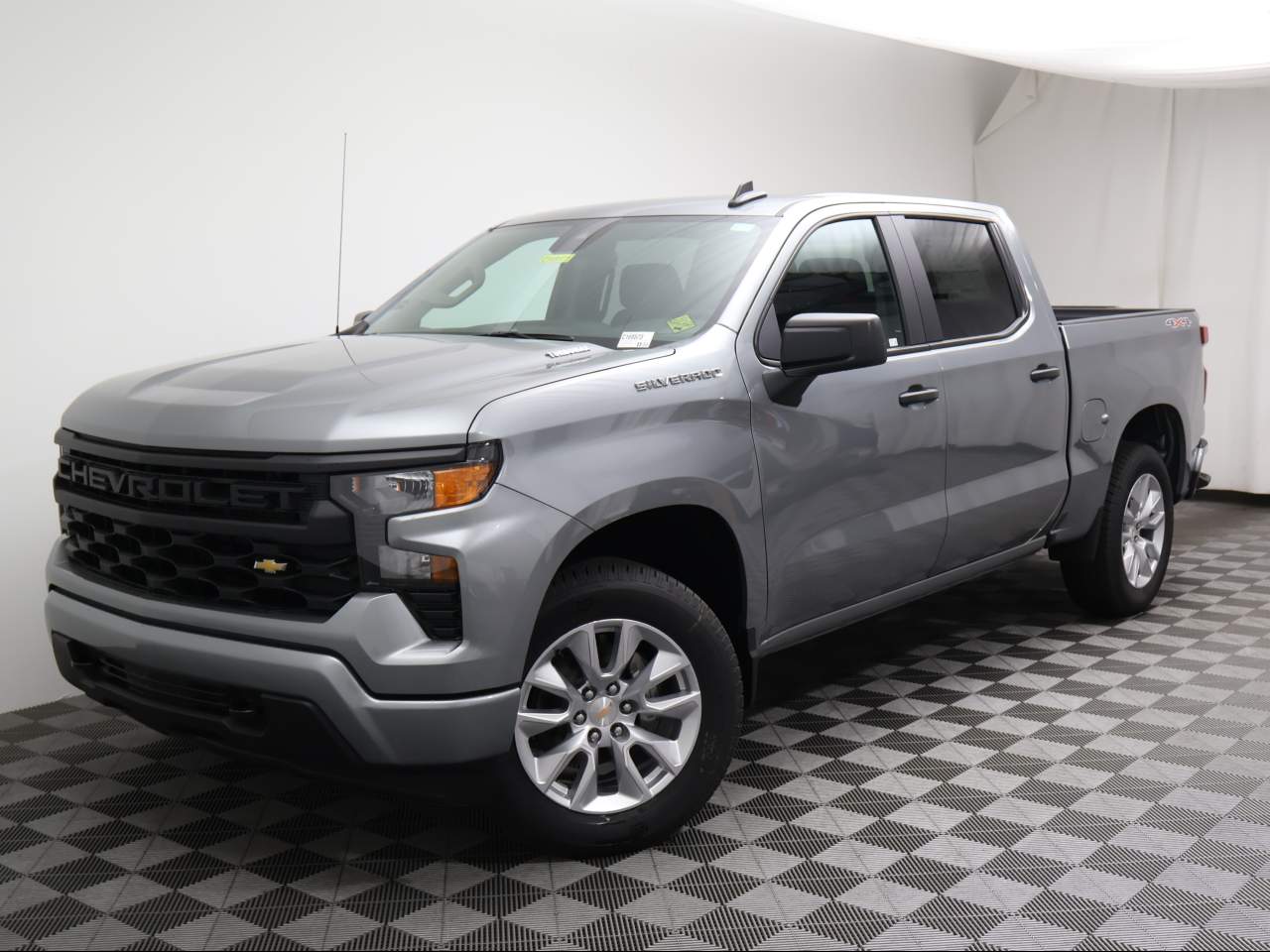 2025 Chevrolet Silverado 1500 Crew Cab Custom 4WD