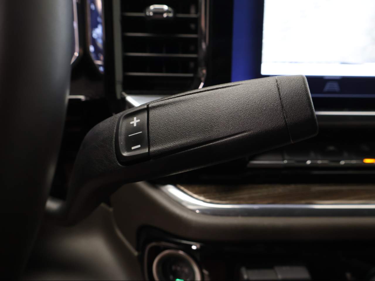 2025 Chevrolet Silverado 1500 LT Crew Cab