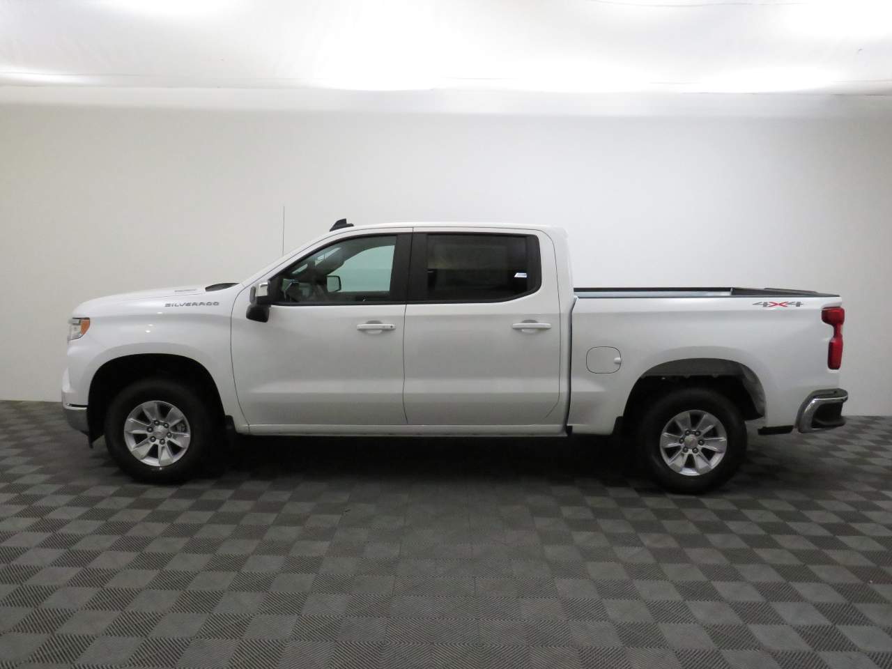 2025 Chevrolet Silverado 1500 Crew Cab 1LT 4WD