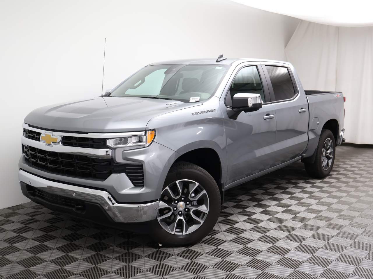 2025 Chevrolet Silverado 1500 LT Crew Cab