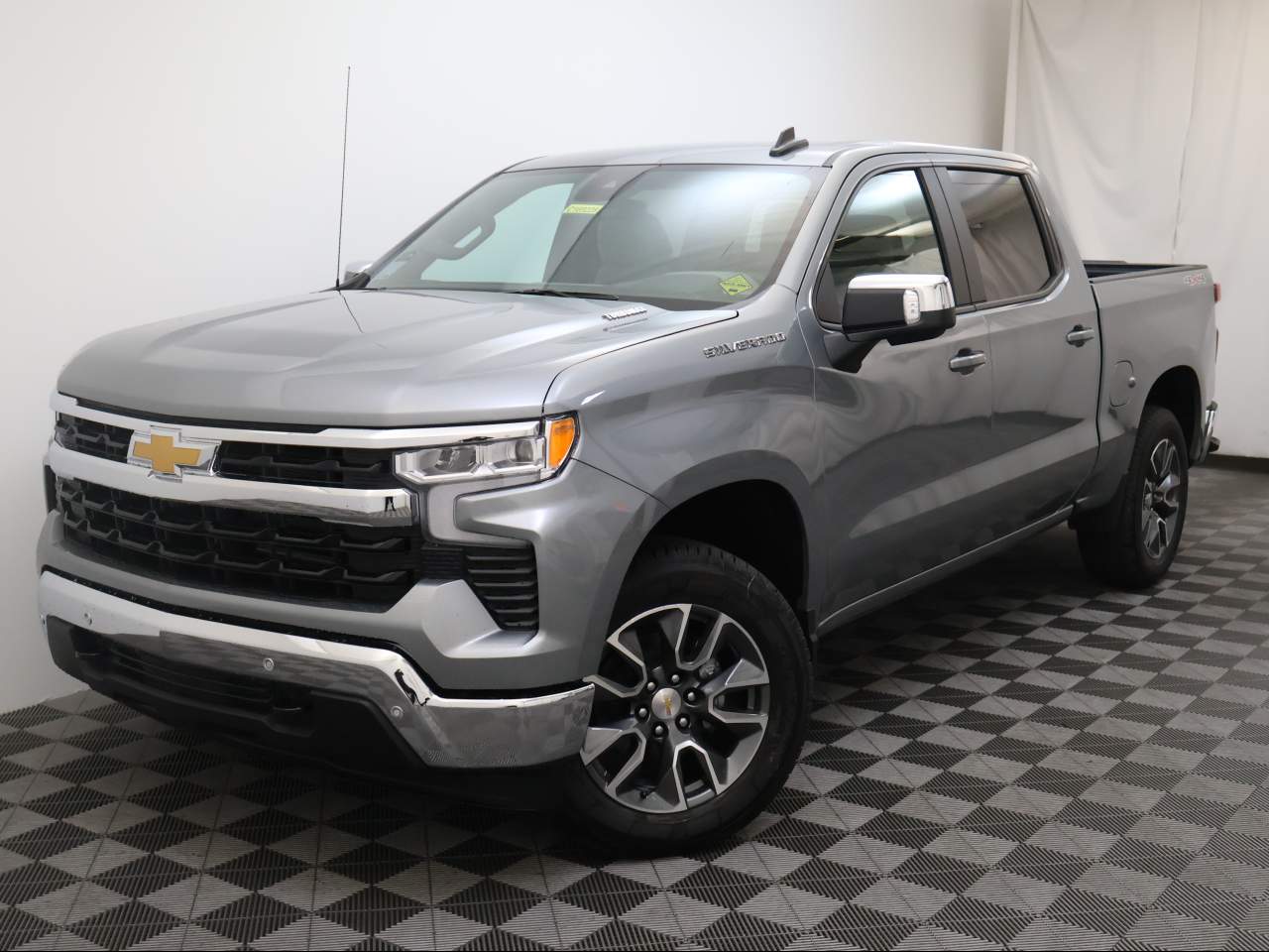 2025 Chevrolet Silverado 1500 Crew Cab 1LT 4WD