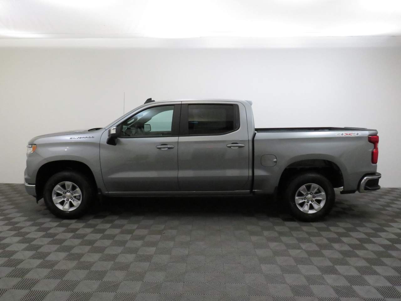 2025 Chevrolet Silverado 1500 Crew Cab 1LT 4WD