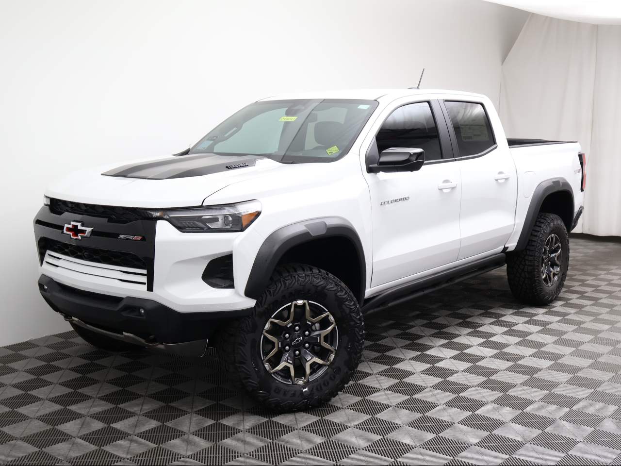2026 Chevrolet Colorado 4ZR2 4WD
