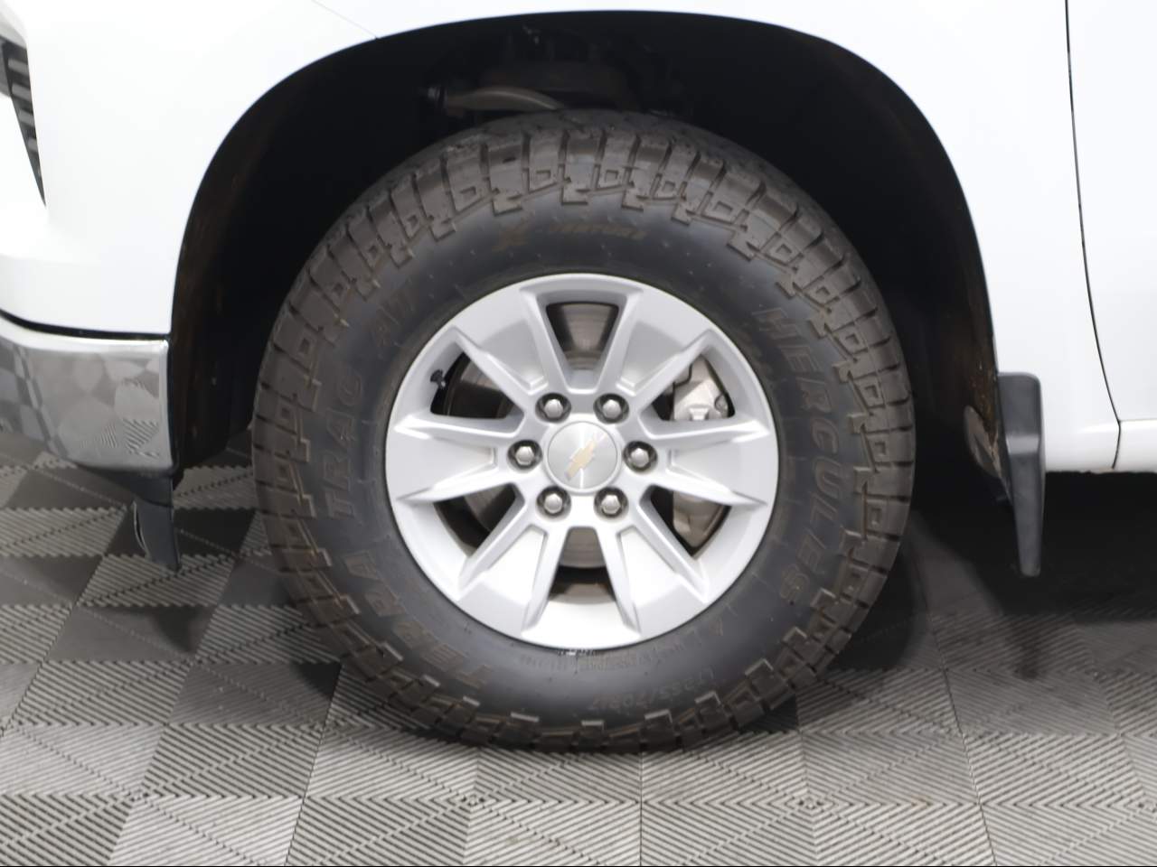 2024 Chevrolet Silverado 1500 LT Crew Cab