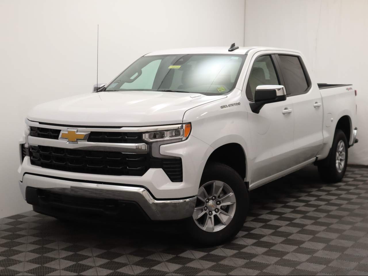 2024 Chevrolet Silverado 1500 Crew Cab 1LT 4WD