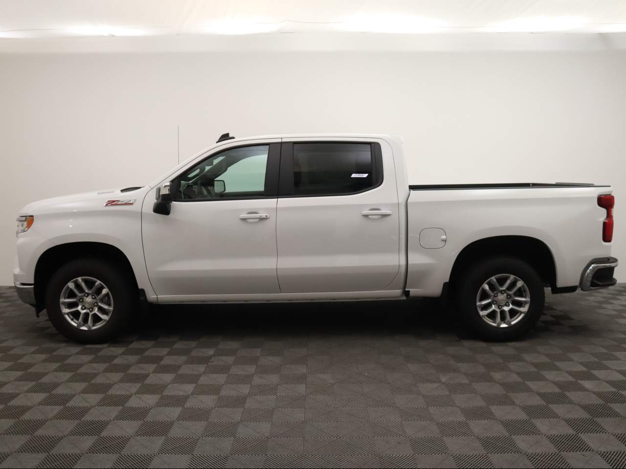 2024 Chevrolet Silverado 1500 Crew Cab 1LT 4WD