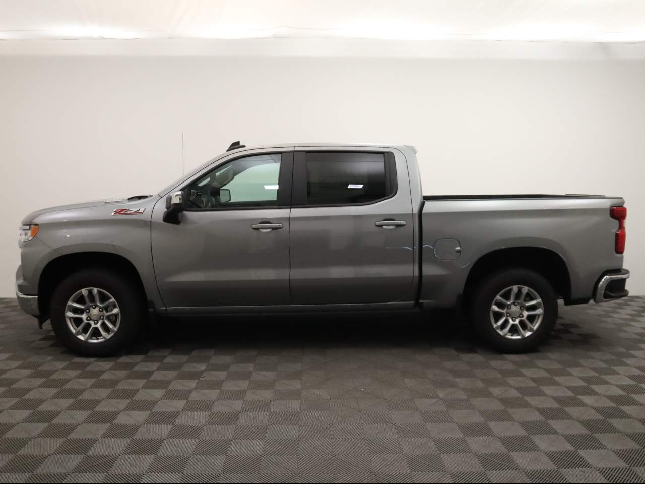 2024 Chevrolet Silverado 1500 Crew Cab 1LT 4WD