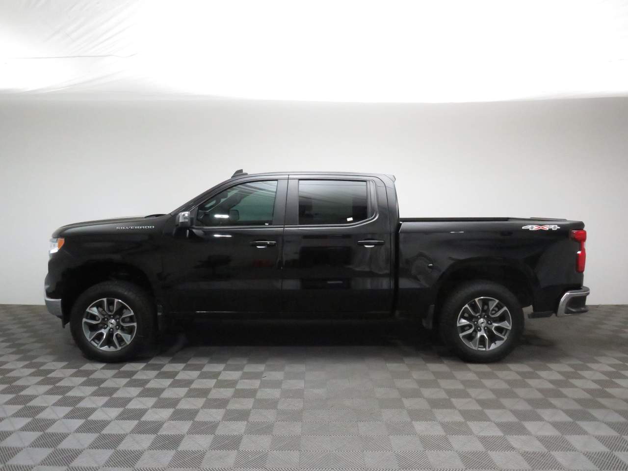 2023 Chevrolet Silverado 1500 LT Crew Cab