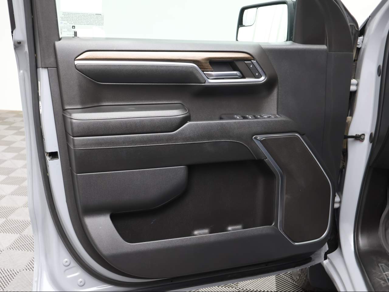 2024 Chevrolet Silverado 1500 RST - Photo 4