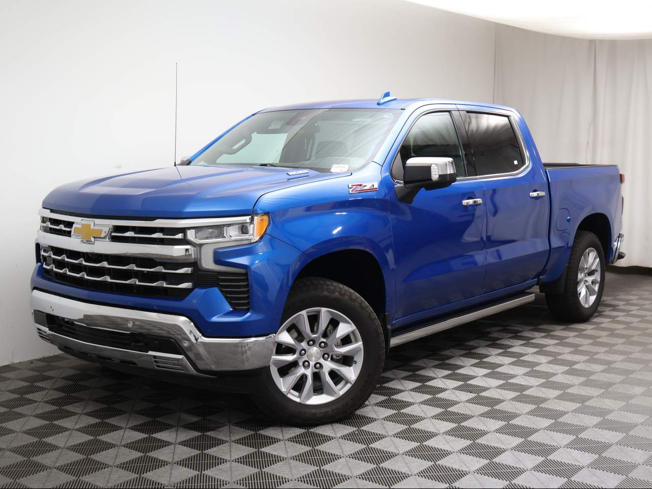 2023 Chevrolet Silverado 1500 LTZ Crew Cab