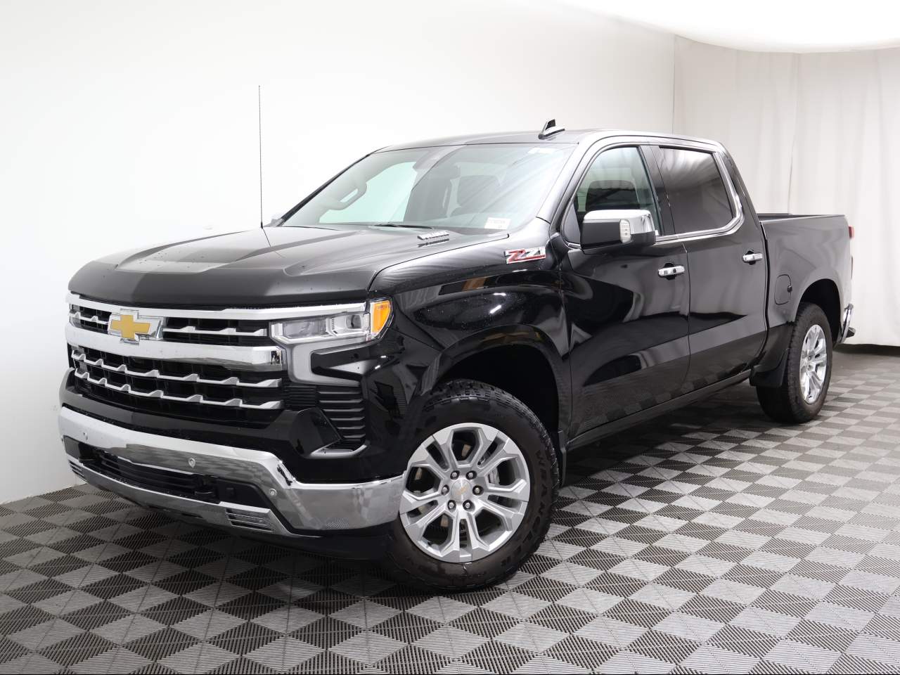 2024 Chevrolet Silverado 1500 LTZ Crew Cab