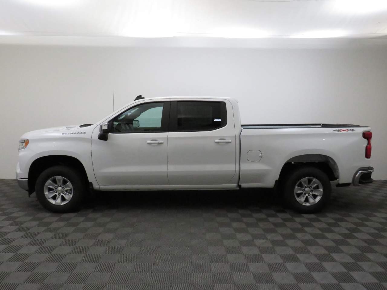 2025 Chevrolet Silverado 1500 Crew Cab 1LT 4WD