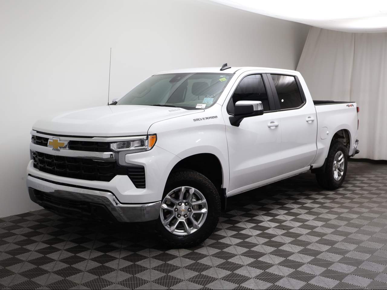 2026 Chevrolet Silverado 1500 LT Crew Cab