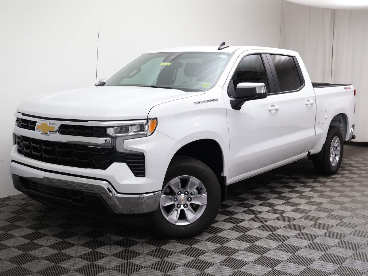 2026 Chevrolet Silverado 1500 Crew Cab 1LT 4WD