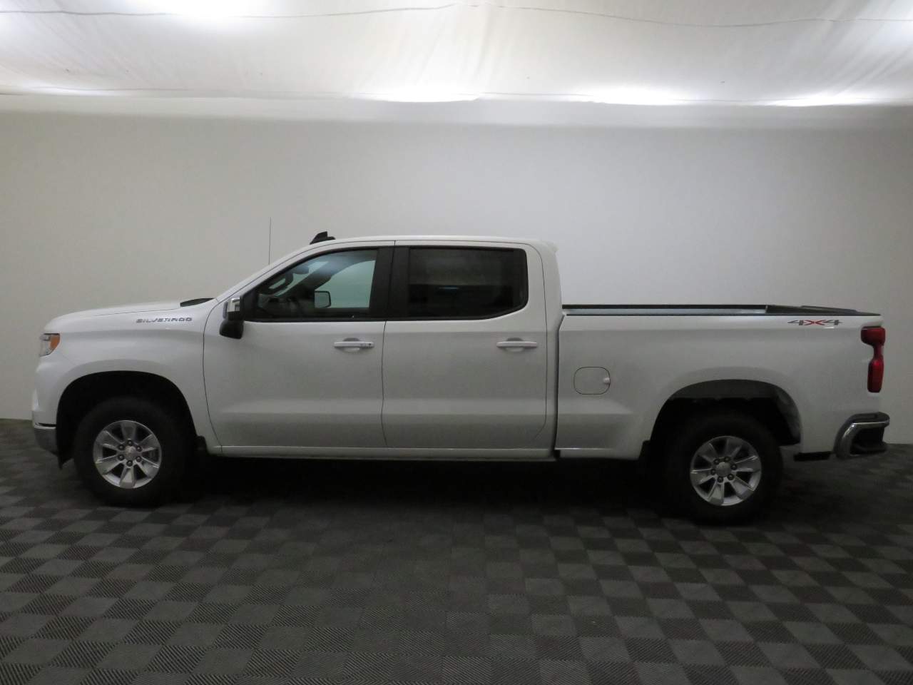 2025 Chevrolet Silverado 1500 Crew Cab 1LT 4WD