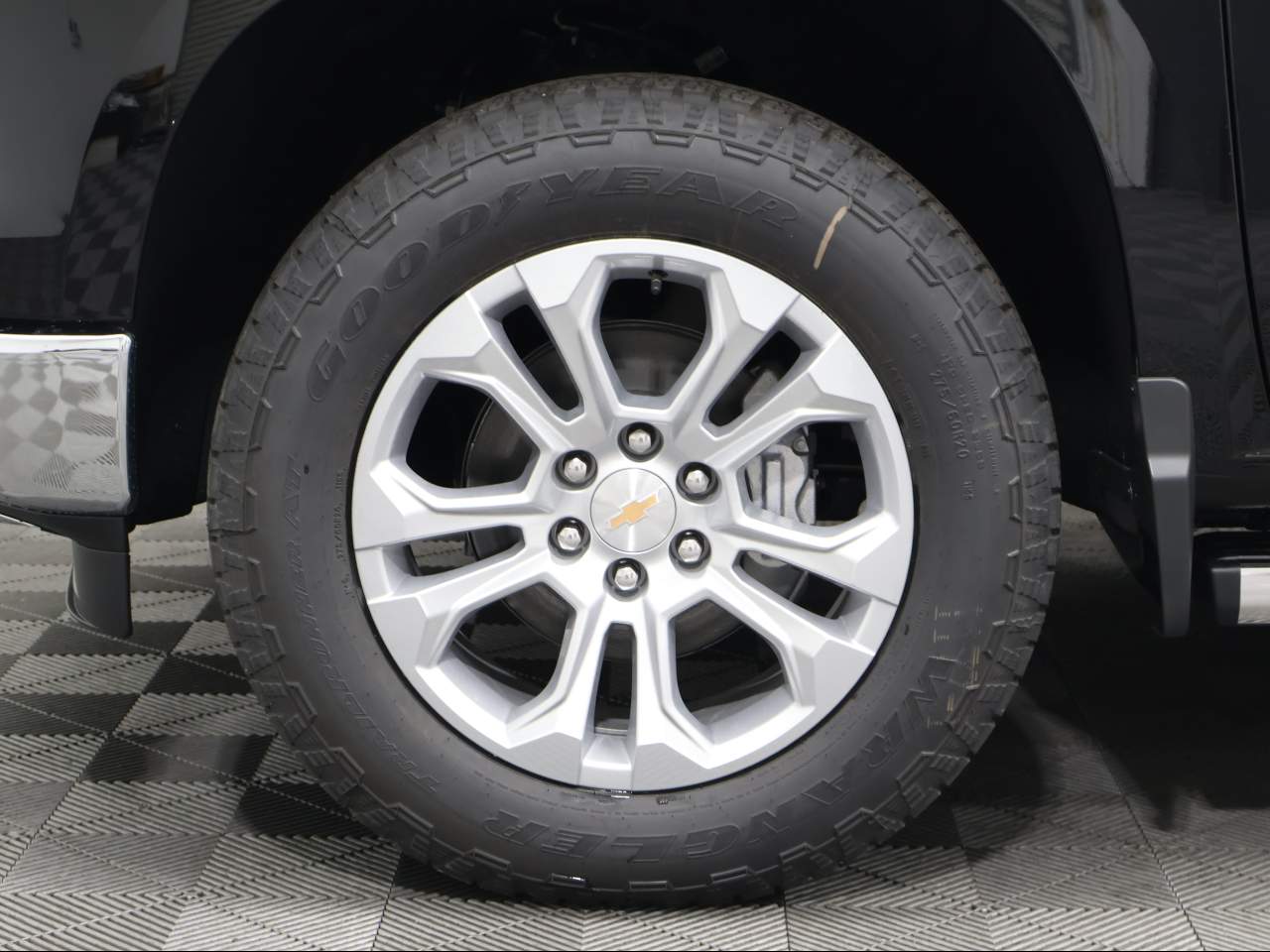 2026 Chevrolet Silverado 1500 LTZ - Photo 6