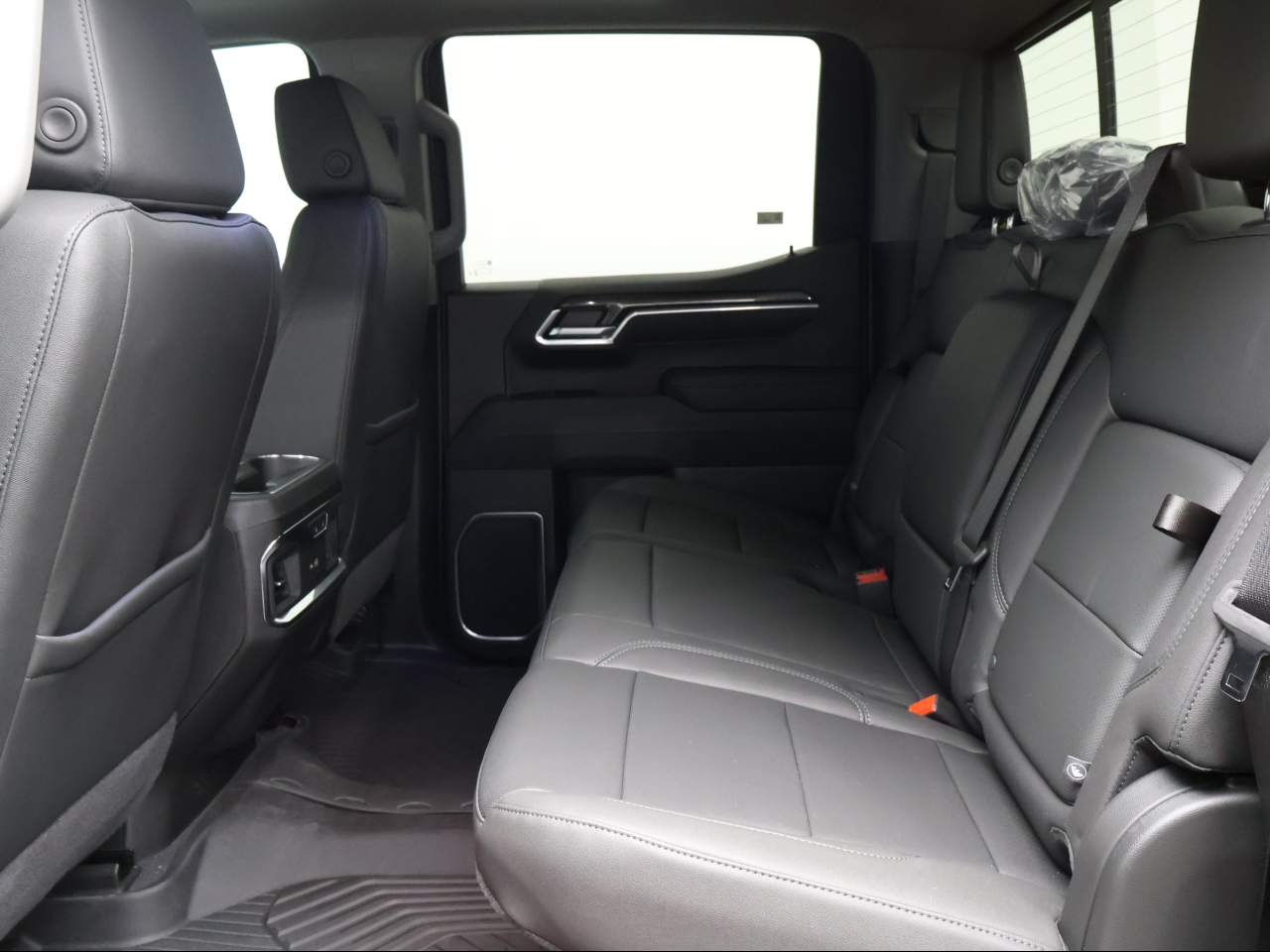 2026 Chevrolet Silverado 1500 LTZ - Photo 9