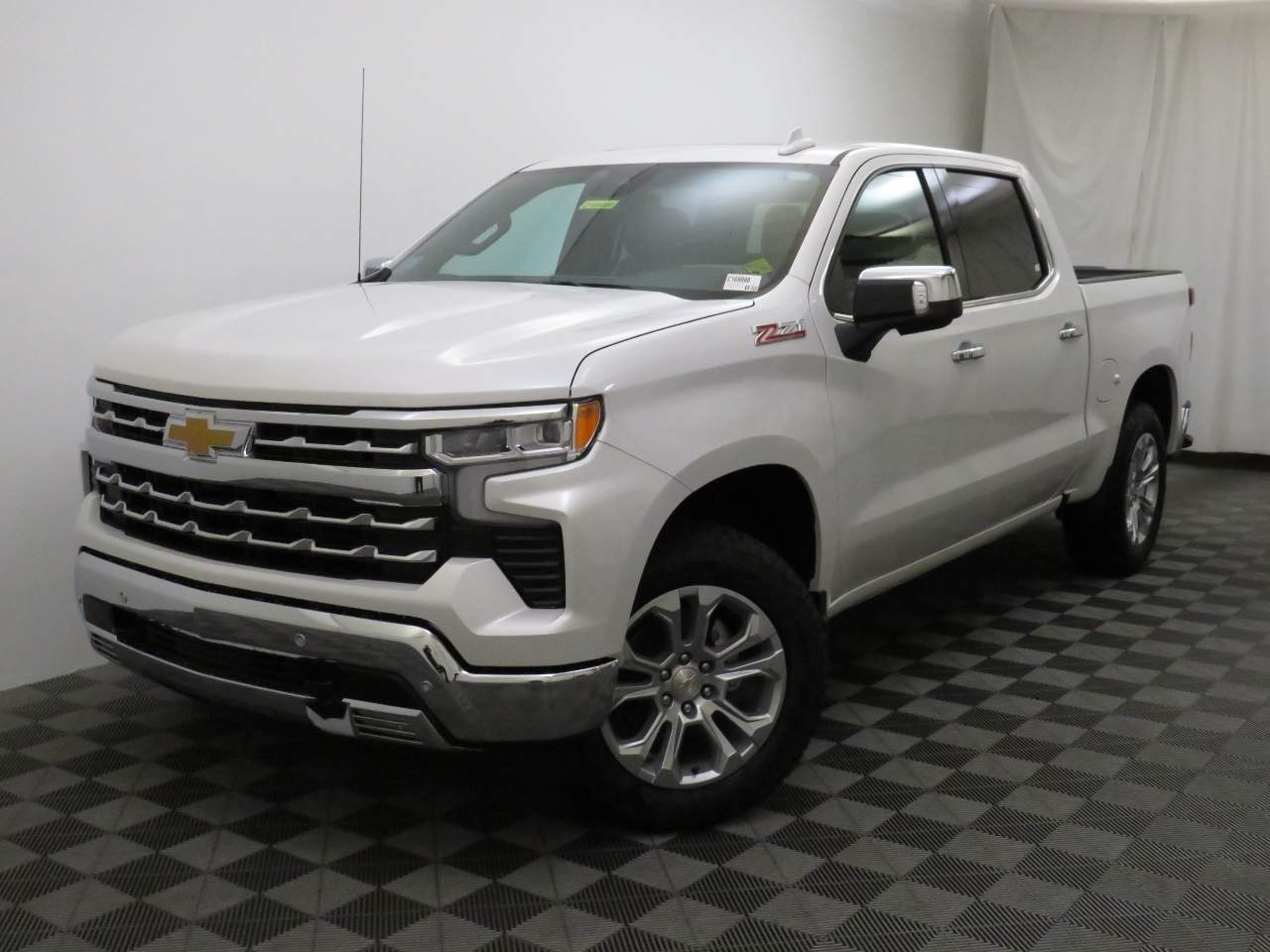 2025 Chevrolet Silverado 1500 Crew Cab LTZ 4WD