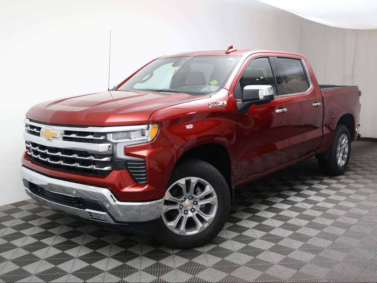 2025 Chevrolet Silverado 1500 Crew Cab LTZ 4WD