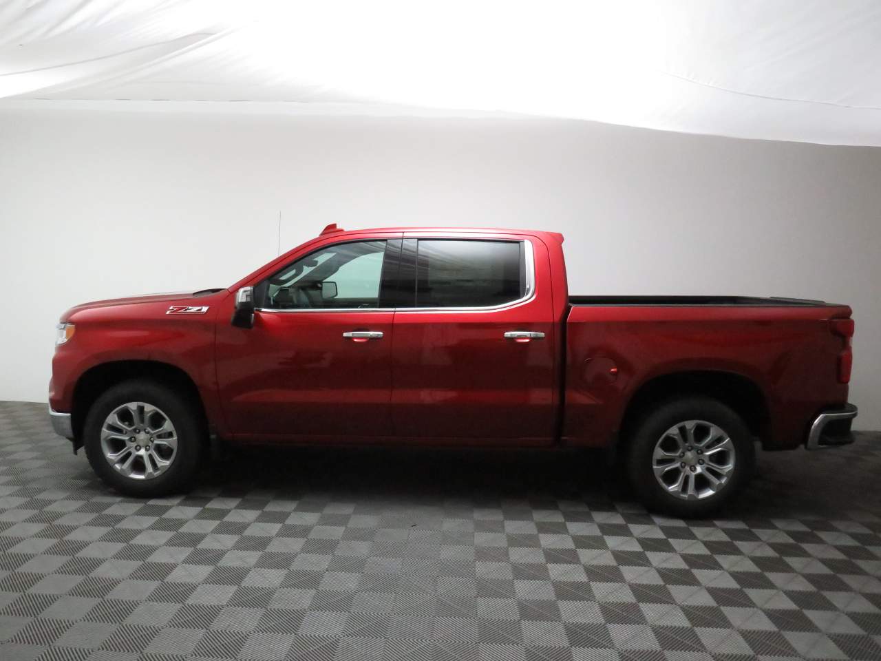 2025 Chevrolet Silverado 1500 Crew Cab LTZ 4WD