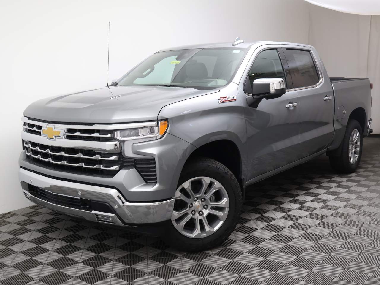 2025 Chevrolet Silverado 1500 Crew Cab LTZ 4WD