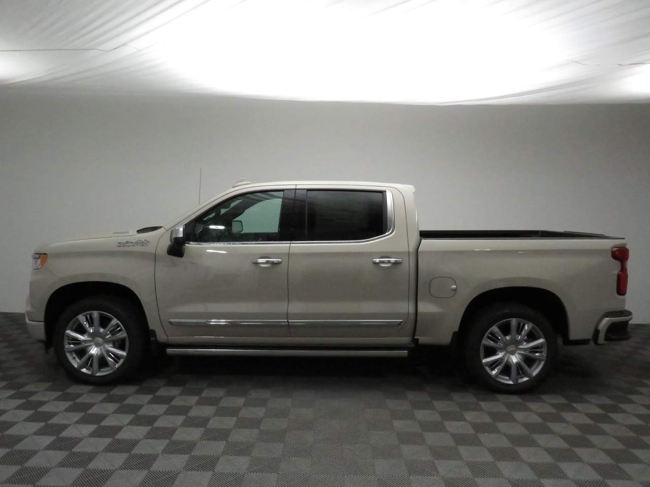 2026 Chevrolet Silverado 1500 Crew Cab High Country 4WD