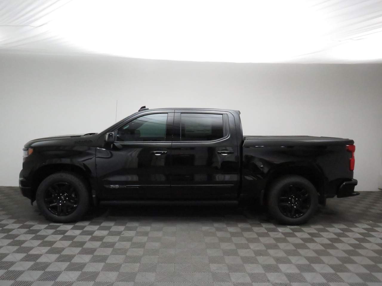 2026 Chevrolet Silverado 1500 Crew Cab High Country 4WD