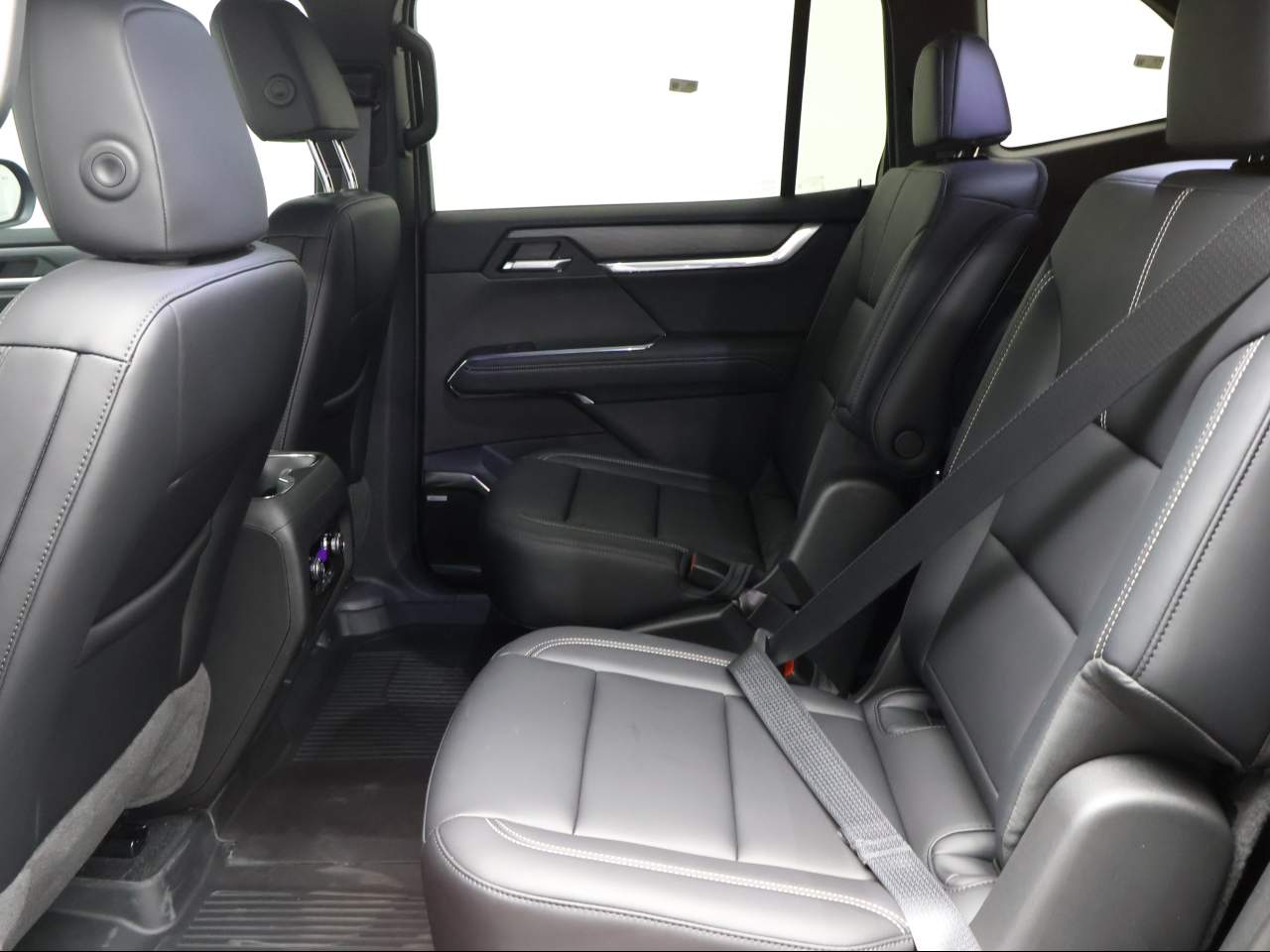 2026 GMC Acadia Elevation - Photo 9