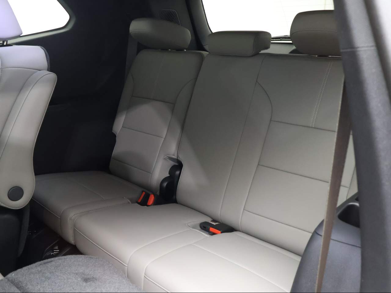 2026 GMC Acadia Elevation - Photo 10