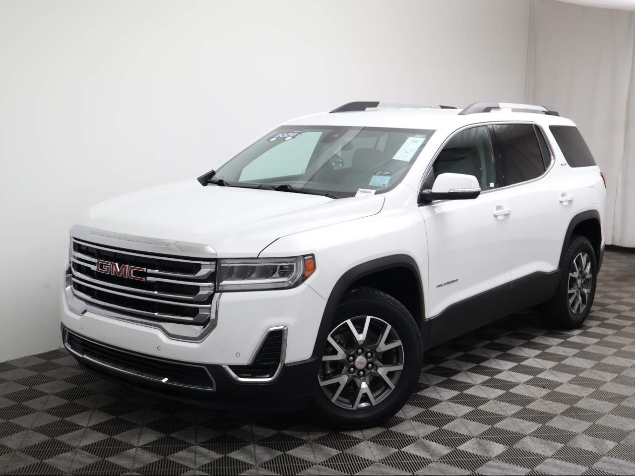 2022 GMC Acadia SLE's photo