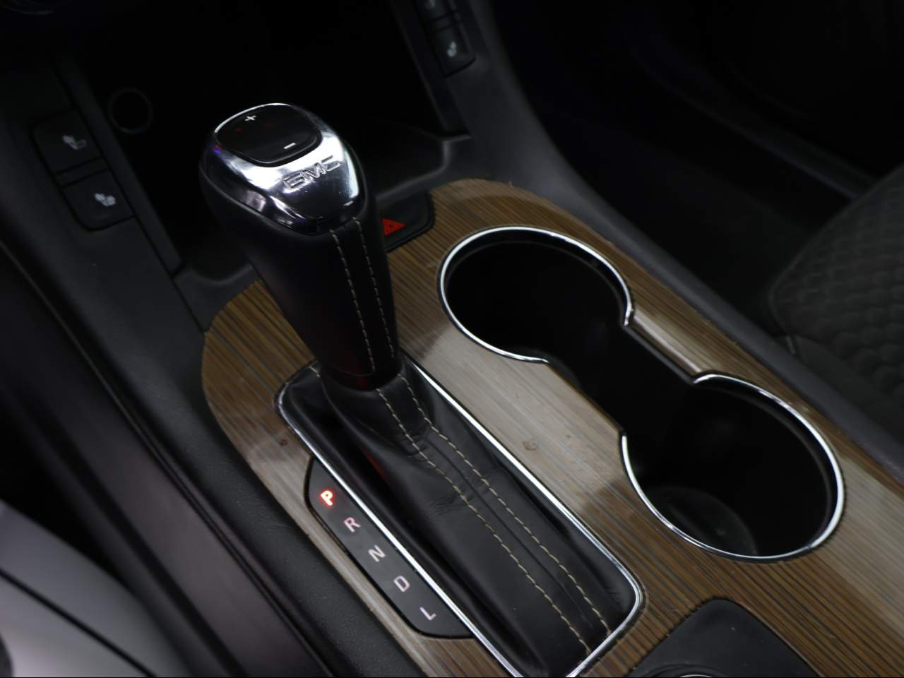 2017 GMC Acadia SLE-2