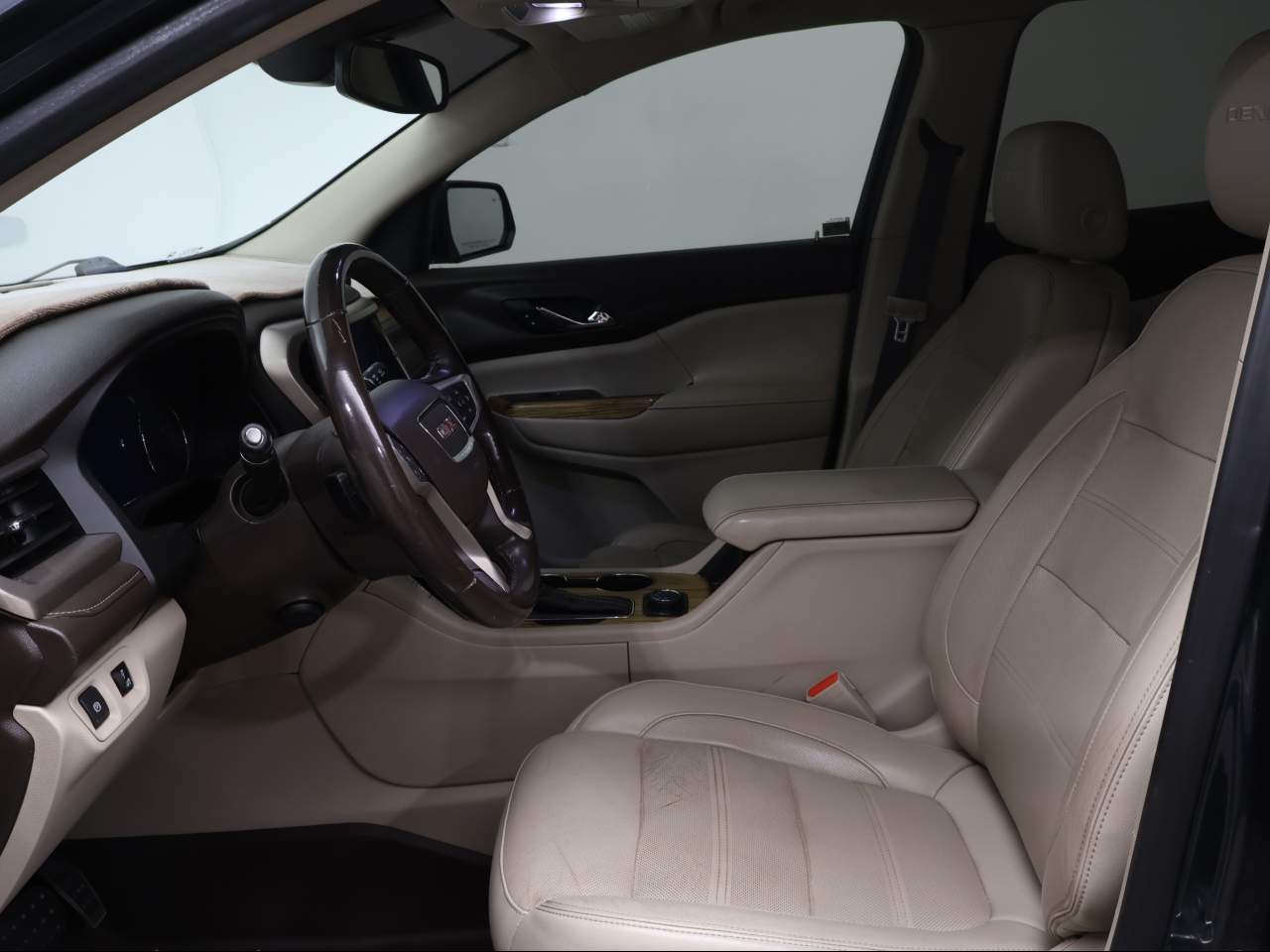 2019 GMC Acadia Denali - Photo 8